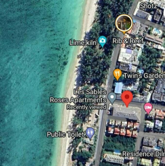 3 Bedroom Beachside Apartment - 30 Secs From Beach Flic-en-Flacq Extérieur photo