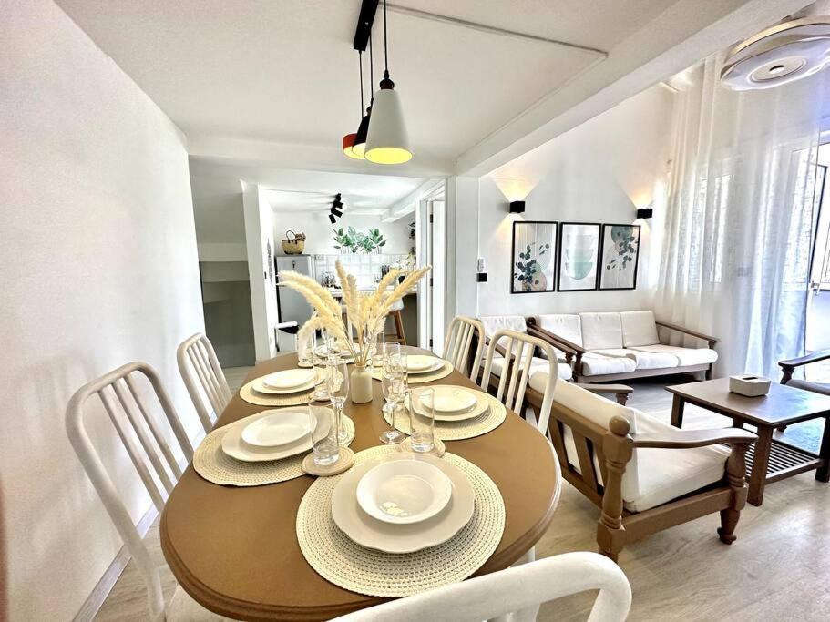3 Bedroom Beachside Apartment - 30 Secs From Beach Flic-en-Flacq Extérieur photo
